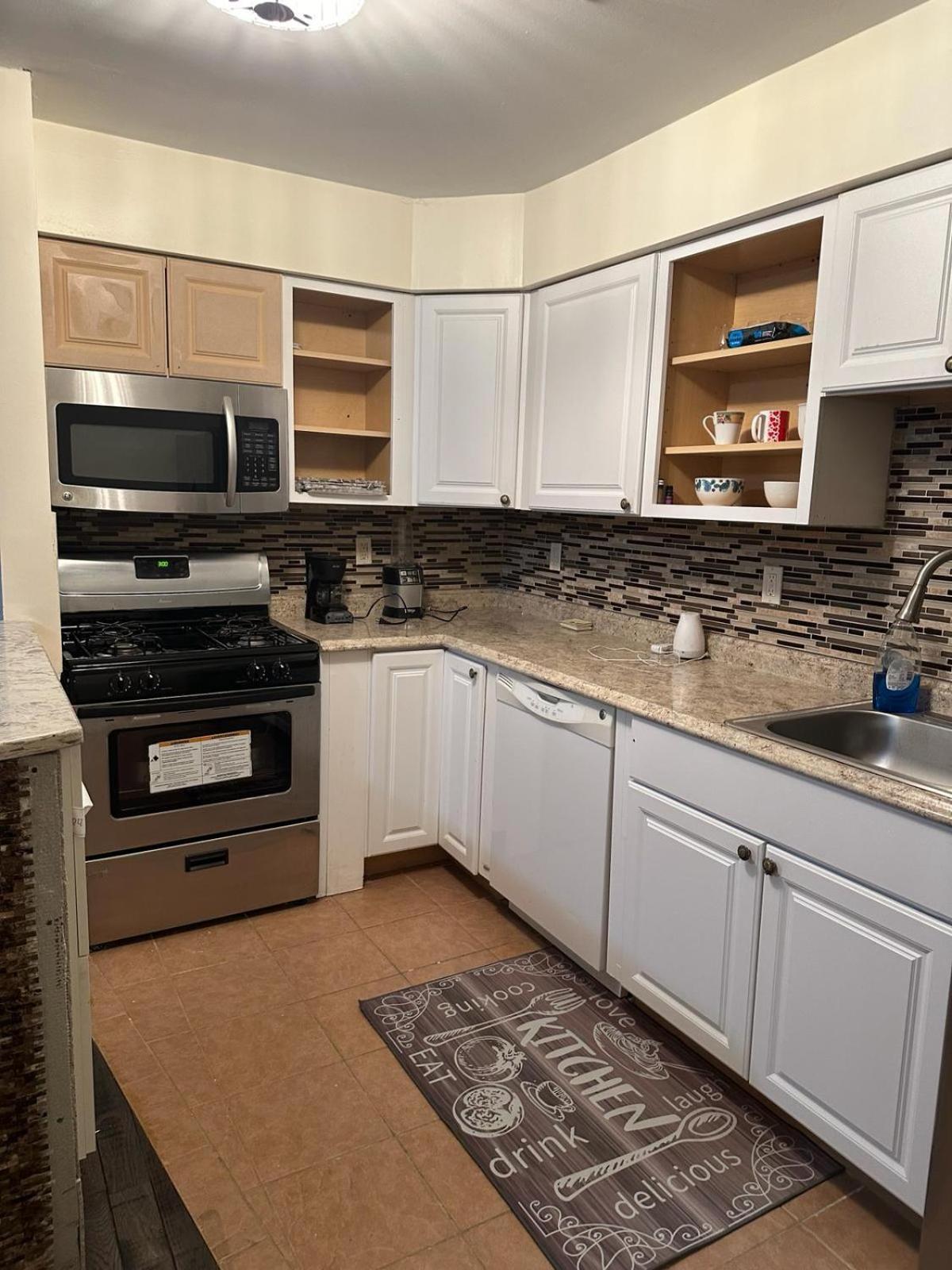 Divine Villa And Resorts 67 Sherman 5Mins To Ewr Airport And 4Mins To Penn Station Newark, 20Mins To New York Exterior foto